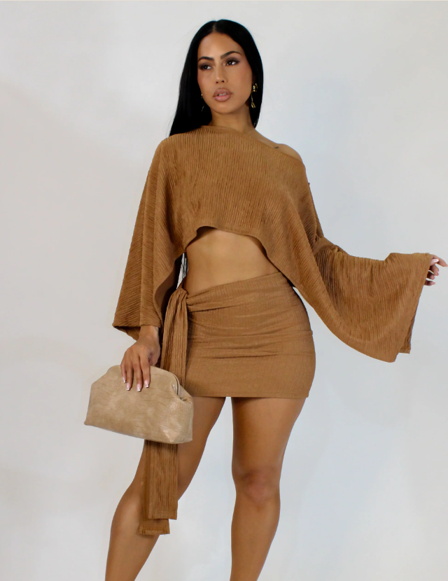 A Classic Skirt Set